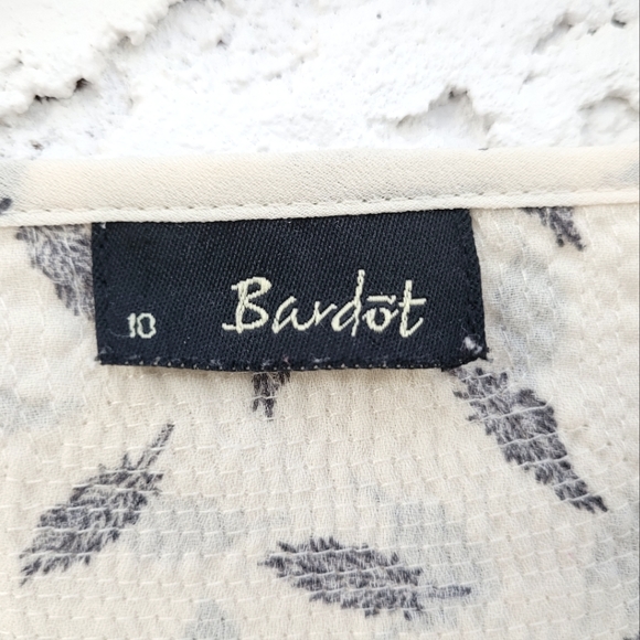 Bardot Feather Print Blouse - Picture 4 of 7